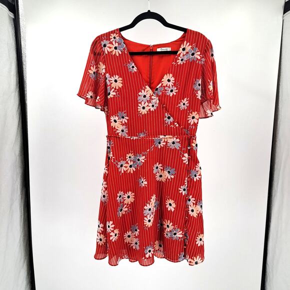 Madewell Mini Dress 6 Button Wrap Tie‎ Floral Flutter Sleeve Daisy Society Red - Picture 4 of 11